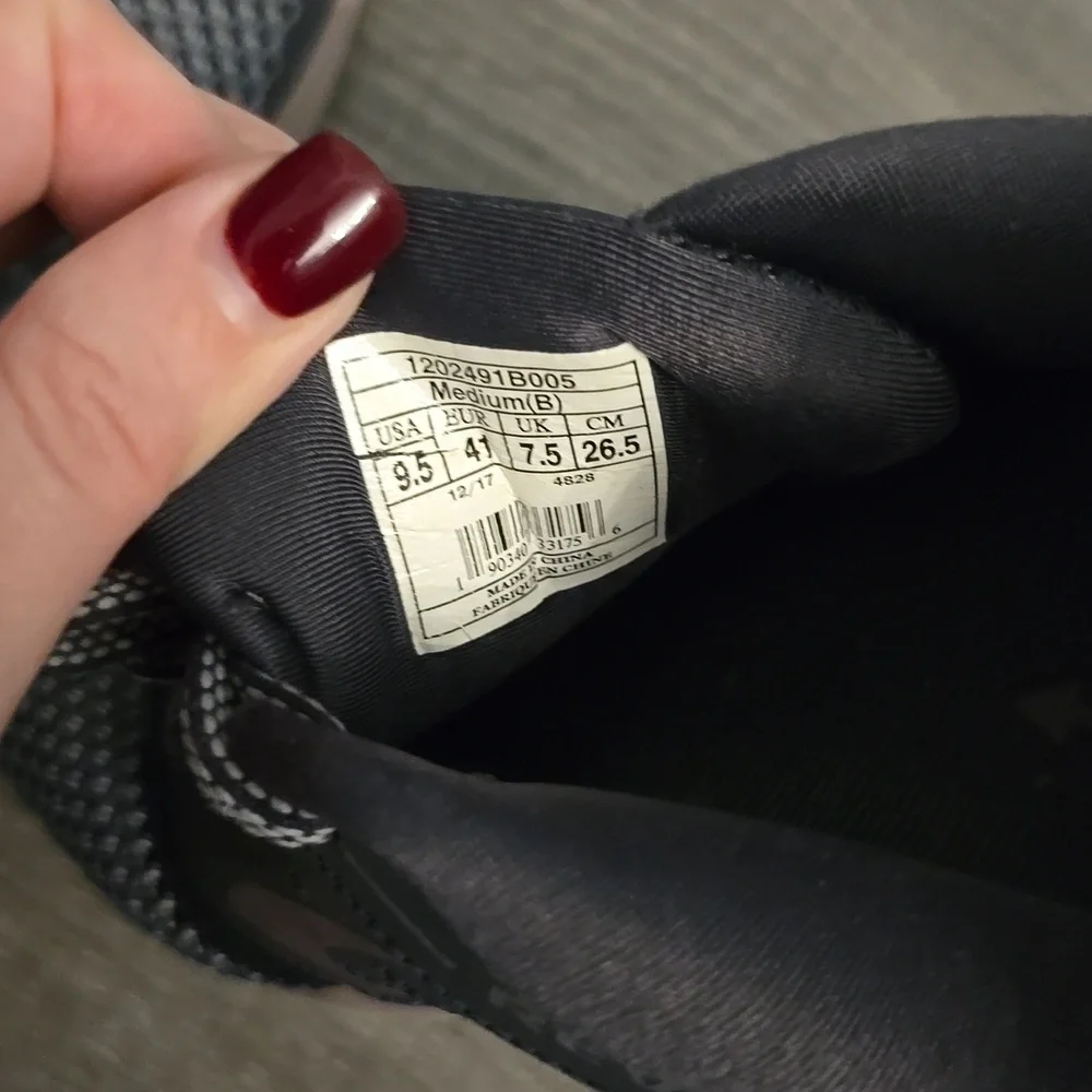 Brooks Revel Women's Charcoal and Blush Athletic Shoes. - Picture 12 of 12